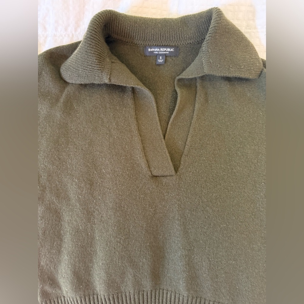 Banana Republic Women's 100%Cashmere Sweater Polo in Military Olive Green - Picture 4 of 14